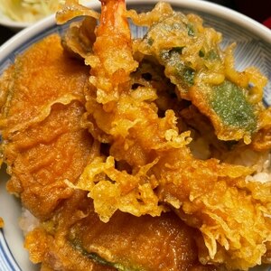 エビと舞茸の天丼